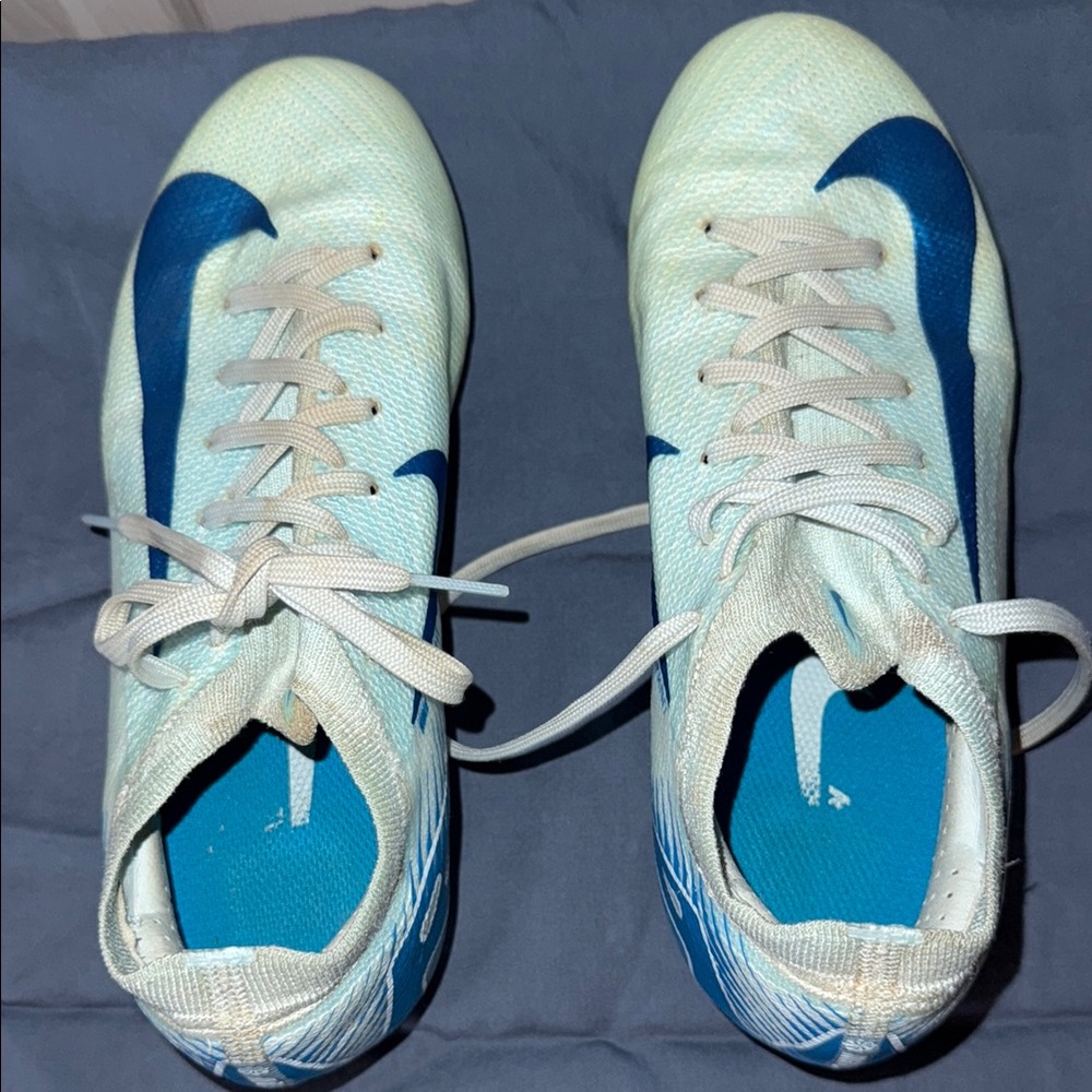 Nike Blue and White Soccer Cleats - Picture 5 of 8